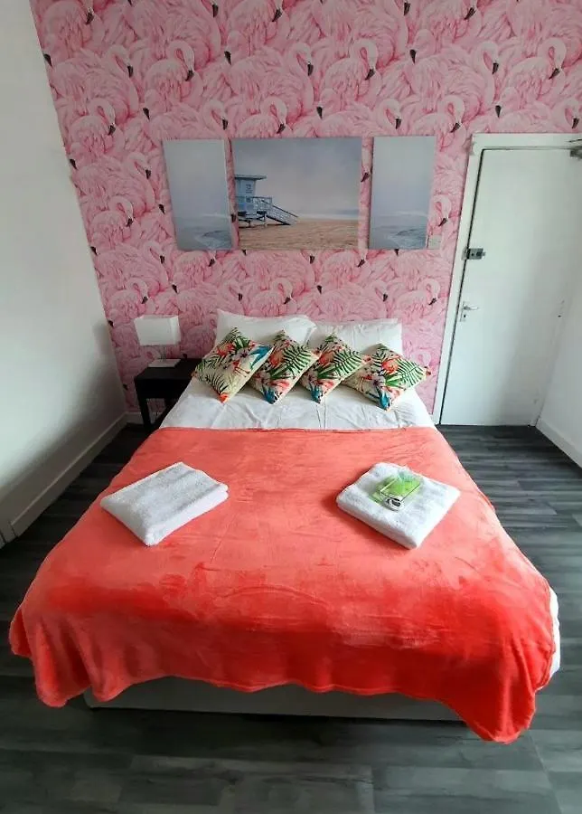 Green Paradise Apartments