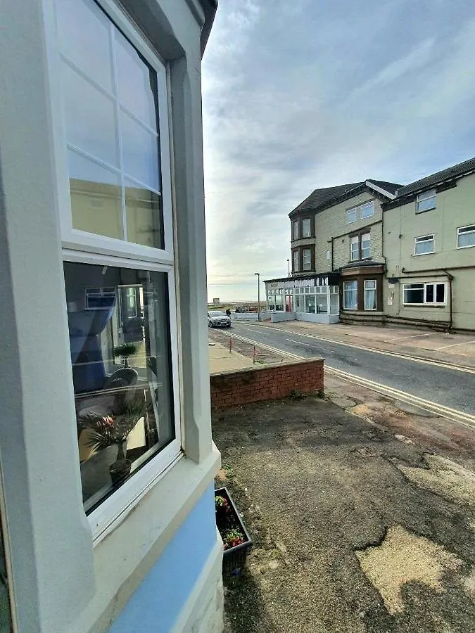 Green Paradise Apartments 0*, Blackpool